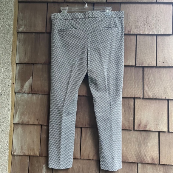 Geometric Black and White Jersey Tapered Trousers - Picture 8 of 9